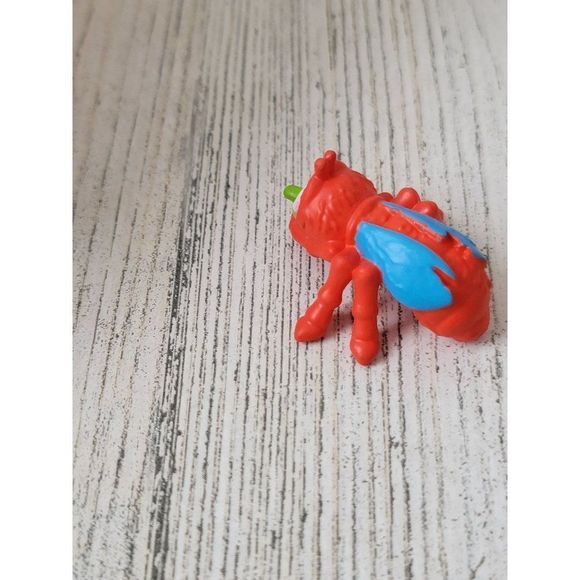 Zuru redfly bug scary mini toy figure Halloween - Picture 3 of 4